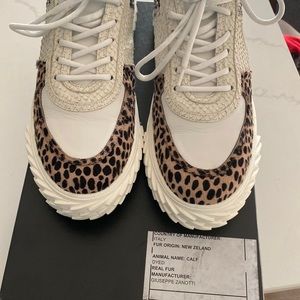 Giuseppe zanotti sneakers. Size 42 in excellent condition.